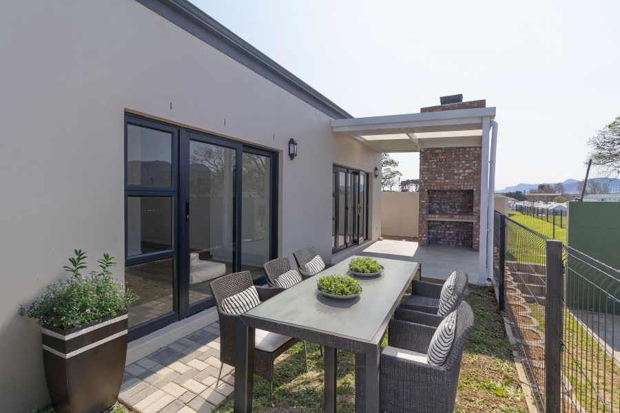 3 Bedroom Property for Sale in Honeydew Country Estate Western Cape